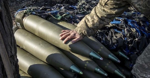 ЄС не встигне вчасно передати Україні обіцяний мільйон снарядів