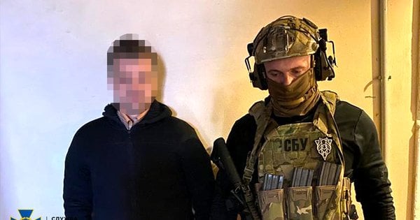 В Івано-Франківську СБУ затримала пенсіонера, який захоплювався «вагнерівцями»