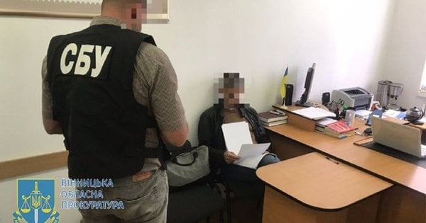 Суд на 14 років ув'язнив житомирянина, який працював на пропагандистські ЗМІ у Криму
