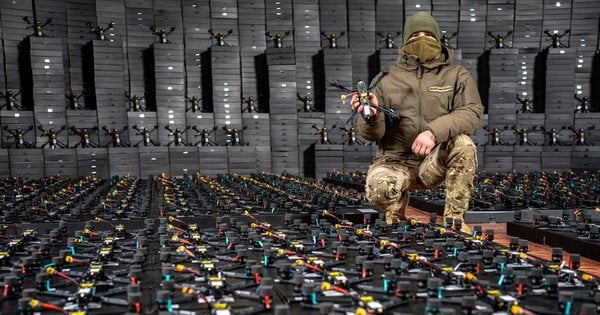 Анонімний благодійник надіслав «Повернись живим» 100 млн грн на новорічний салют для окупантів