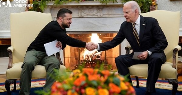 Байден зустрівся із Зеленським і оголосив про допомогу Україні на 200 млн доларів