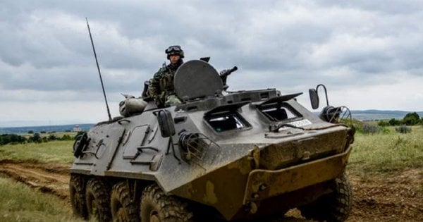 Президент Болгарії не дозволив передати Україні 100 бронетранспортерів