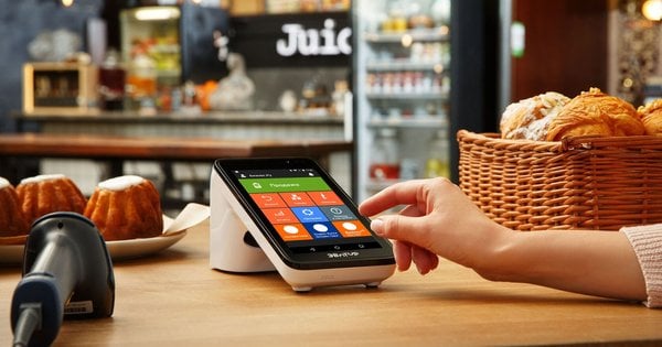 Українська ІТ-армія заблокувала роботу платіжних терміналів у Росії