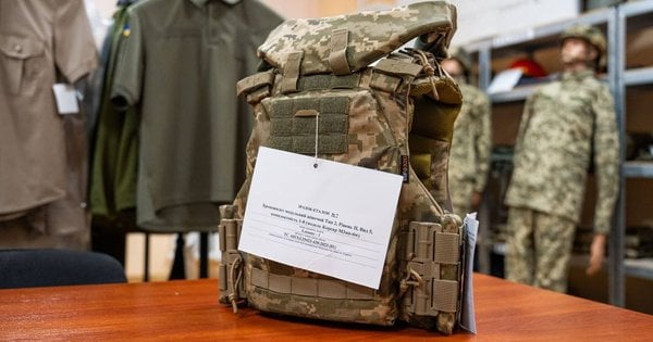 Міноборони затвердило другий зразок бронежилета для жінок