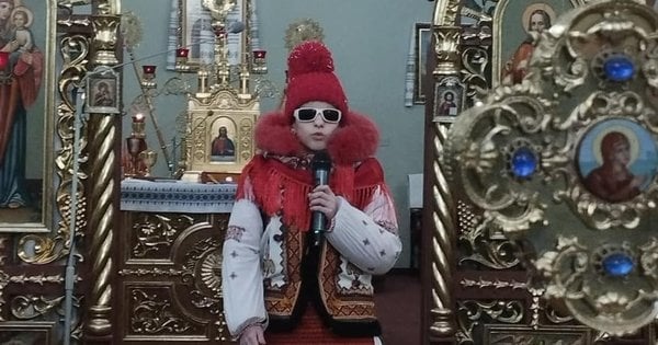 Незряча школярка з Львівщини співами у церквах зібрала для ЗСУ понад 2 млн грн