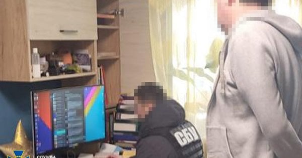 У Кропивницькому СБУ затримала російського інформатора, який шпигував за бойовими літаками ЗСУ