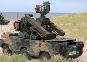 США можуть передати Україні військову допомогу через Грецію, – ЗМІ