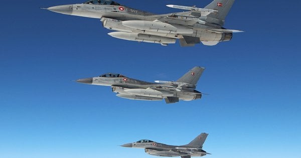 Поставка Україні винищувачів F-16 з Данії затримається на півроку