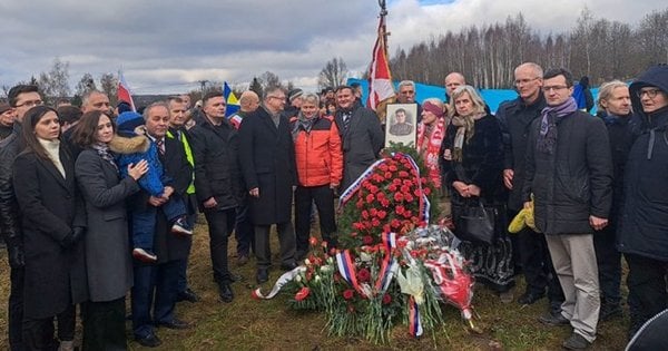 У Польщі під час пам'ятних урочистостей українці засвистали російського посла
