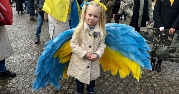 Українці у всьому світі вийшли на вулиці у день початку війни. Як це було. (фото,відео)