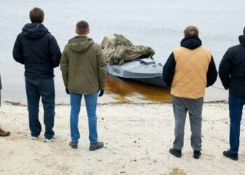 Активісти Стерненко та Лаченков оголосили про масштабний збір на морські дрони
