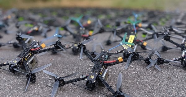 Бізнесмен із Чехії задонатить 2 млн доларів на FPV-дрони для України