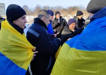 Троє жителів Тернопільщини повернулися додому з російського полону