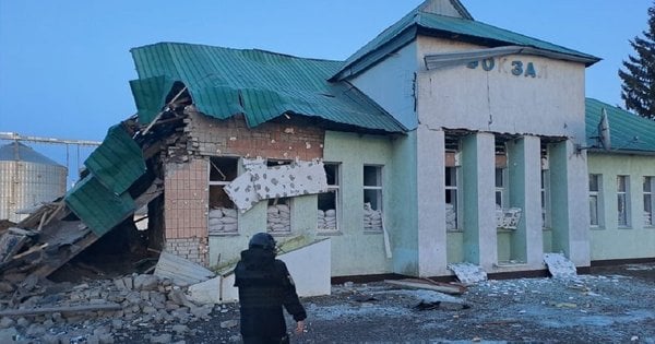 Внаслідок обстрілу залізничного вокзалу на Харківщині загинули дідусь з шестирічною онукою