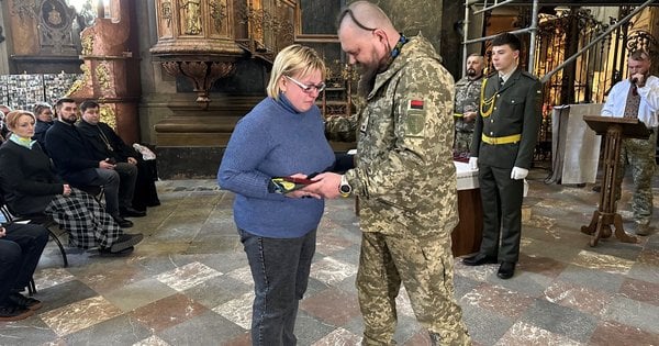Королівська бригада вручила у Львові ордени «Хрест Героя» родинам загиблих захисників