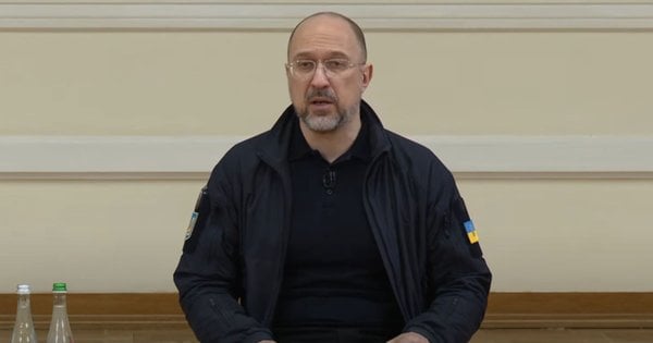 Шмигаль каже, що військову техніку на кордоні не блокують. Факти свідчать про протилежне
