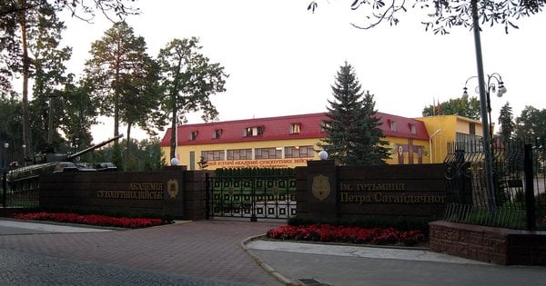 Парламентська ТСК розглянула скарги курсантів військової академії у Львові