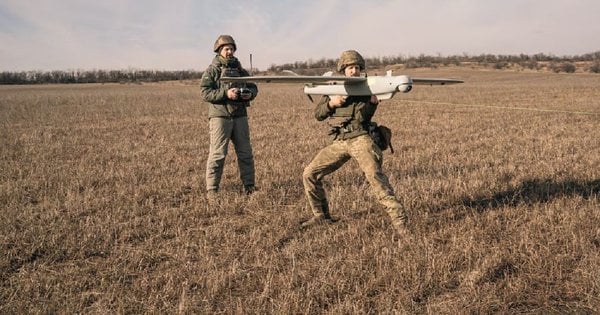 Безпілотники перетворили «сіру зону» фронту в Україні на «зону смерті», – ЗМІ