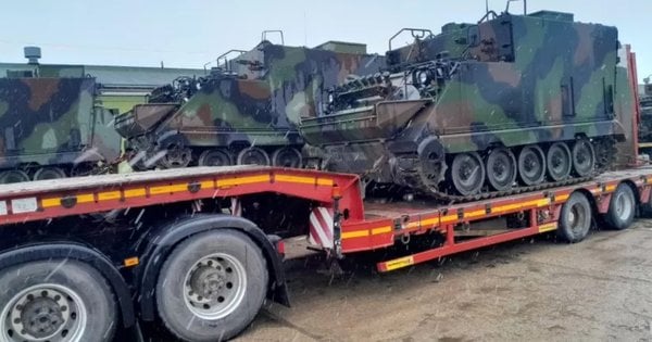 Литва передала Україні командно-штабні машини М577