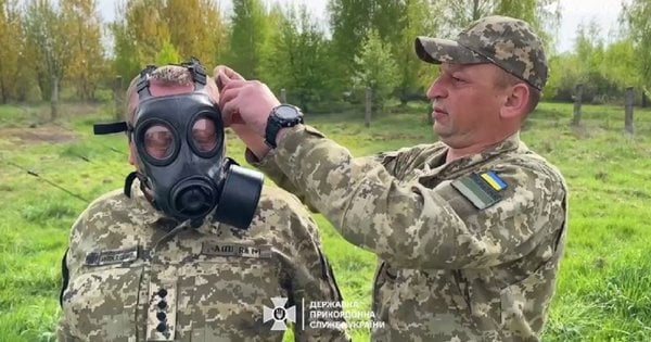 Прикордонники показали, як протистоять російським газовим гранатам на фронті – відео