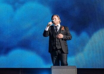 Оперному співаку з Буковини повідомили про підозру за підтримку російського вторгнення