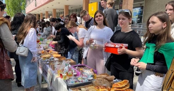 Львівські школярі під час ярмарків зібрали для військових майже 2 млн грн