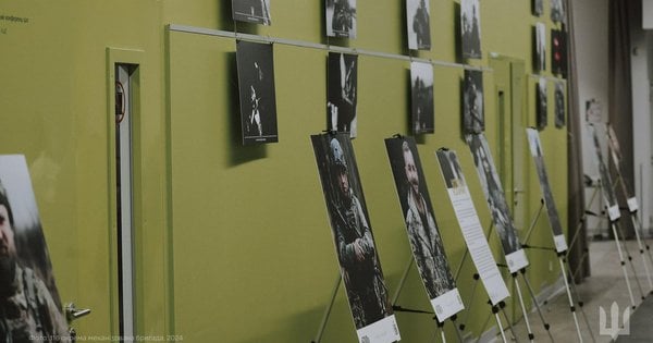 У Центрі Шептицького відкрили інтерактивну фотовиставку про воїнів ЗСУ