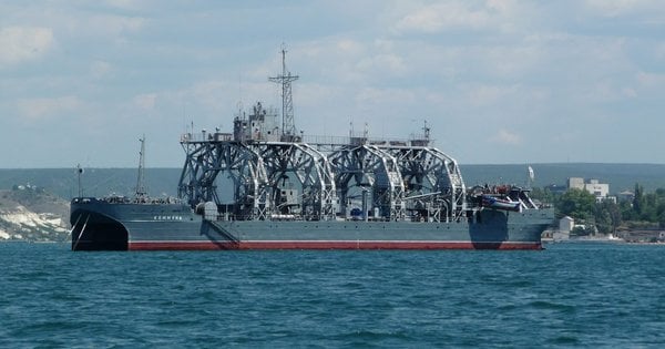 В окупованому Севастополі українські військові уразили російський корабель «Комуна»