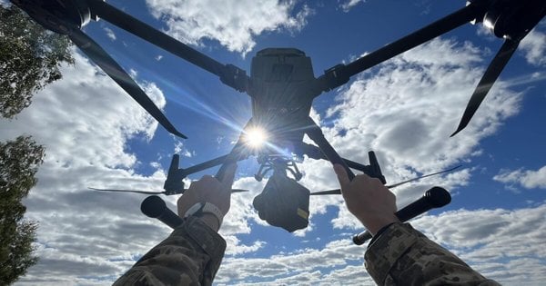 В Україні зʼявиться школа підготовки зовнішніх пілотів «Ятаган»