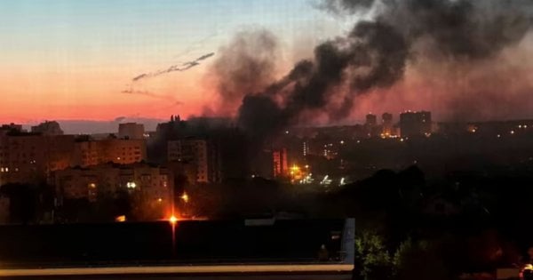 Невідомі дрони атакували Бєлгород та нафтобазу у Краснодарському краї (фото, відео)