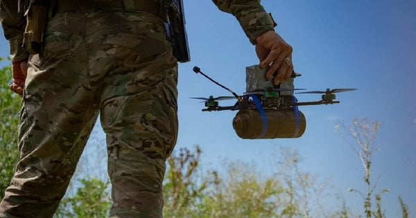 В Україні запустили серійне виробництво FPV-дронів із самонаведенням