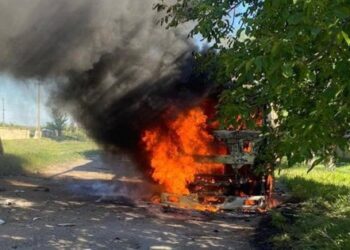 На Херсонщині росіяни знищили вантажівку з українською гуманітаркою