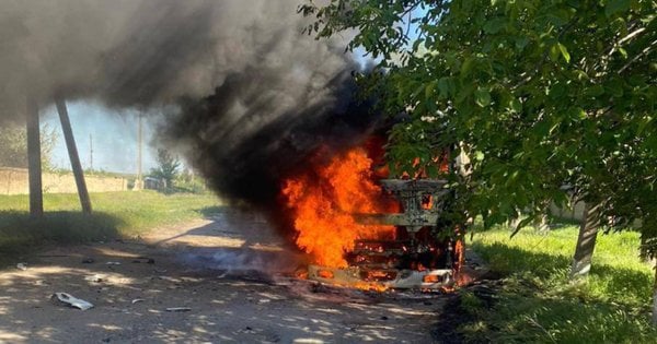 На Херсонщині росіяни знищили вантажівку з українською гуманітаркою