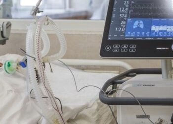 Лікарі Дніпра врятували 43-річного захисника із Закарпаття із важким пораненням обличчя