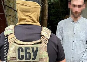 В Одесі наркодилер та його клієнт підпалили авто українського бійця для ФСБ