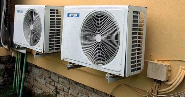 Кабінет міністрів наказав держустановам відмовитись від кондиціонерів