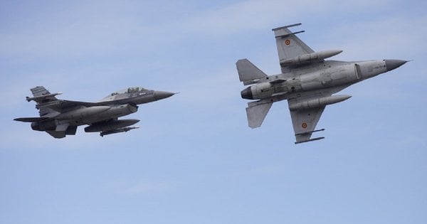 Міноборони Румунії покриє витрати на навчання українських пілотів на F-16
