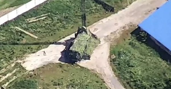 Українські захисники вперше уразили новітню російську станцію зв’язку, – відео