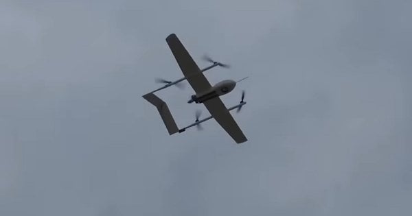 Українські дрони атакували буксир та баржу росіян в Таганрозькій затоці