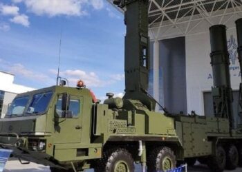 На тлі українських атак росіяни перекинули у Крим елементи нового ЗРК С-500