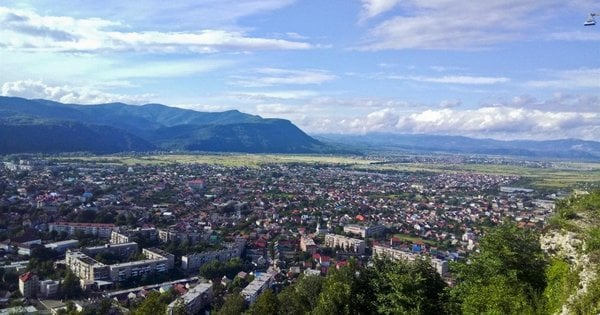 У Хустській громаді на Закарпатті перейменували 12 вулиць з російськими назвами
