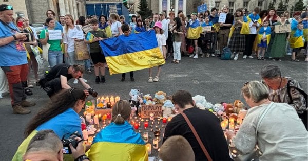 Українці вийшли на мітинги на підтримку «Охматдиту» у низці країн (фото, відео)