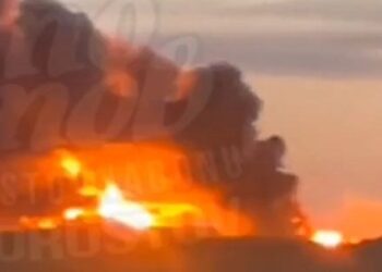 Дрони атакували військовий аеродром росіян в Ростовській області, зайнялась масштабна пожежа