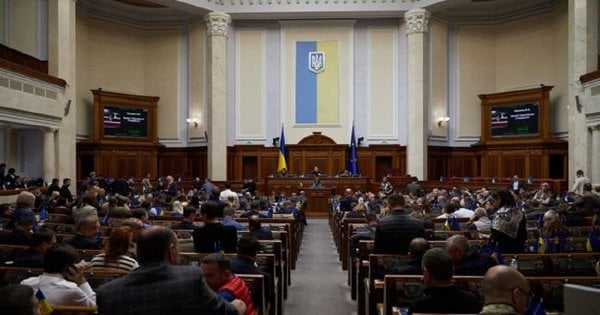 Верховна Рада продовжила дію воєнного стану та загальної мобілізації ще на 90 діб