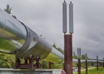 Українські санкції припинили транзит нафти російського  «Лукойлу» до Угорщини