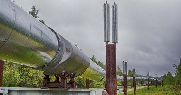 Українські санкції припинили транзит нафти російського «Лукойлу» до Угорщини