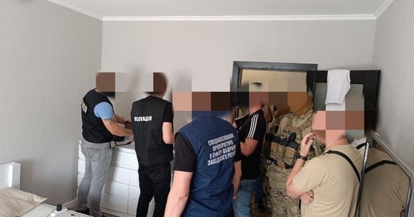 18-річного жителя Хмельниччини затримали за організацію підпалів автомобілів ЗСУ