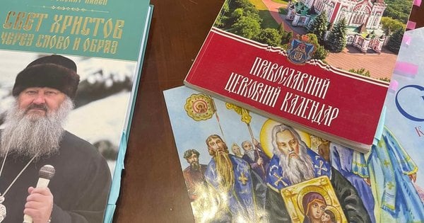 У Києво-Печерській лаврі знайшли церковні календарі з контактами армії Росії
