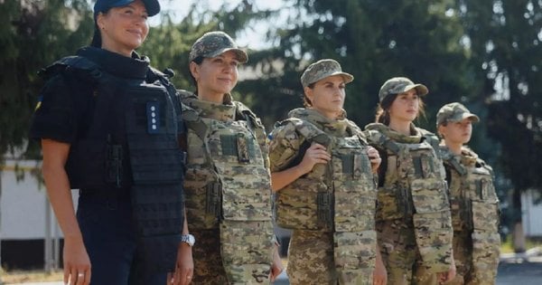 Підрозділи МВС уперше отримали жіночі бронежилети