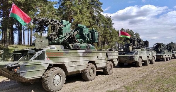 Білорусь передає росіянам військову техніку з діючих підрозділів армії